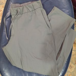Lululemon Capri pants